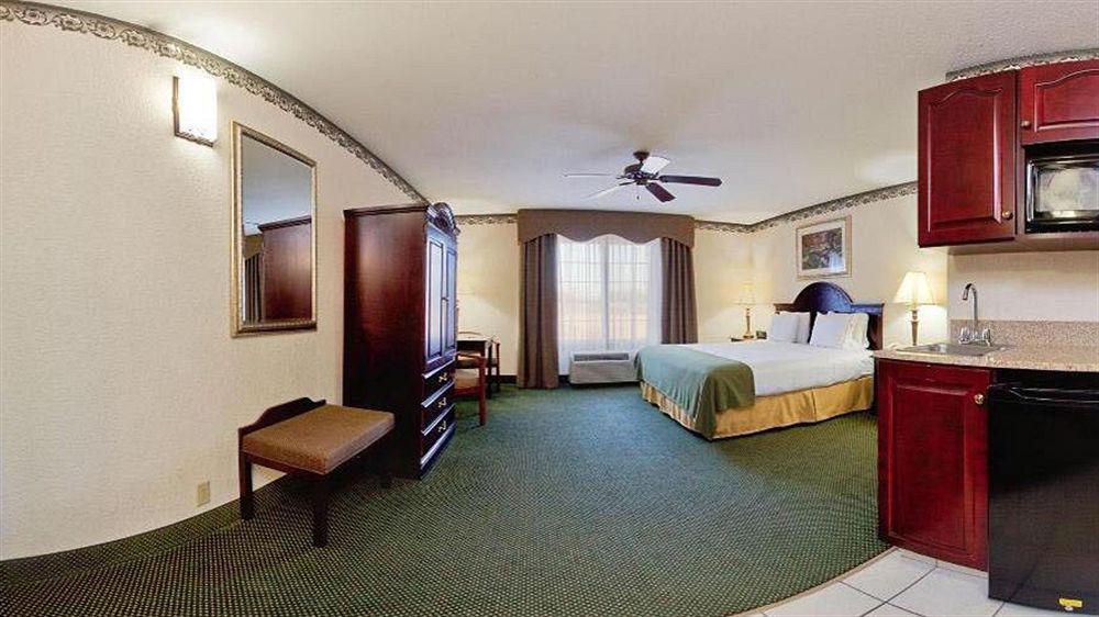 Holiday Inn Express Hotel & Suites Gainesville By Ihg מראה חיצוני תמונה