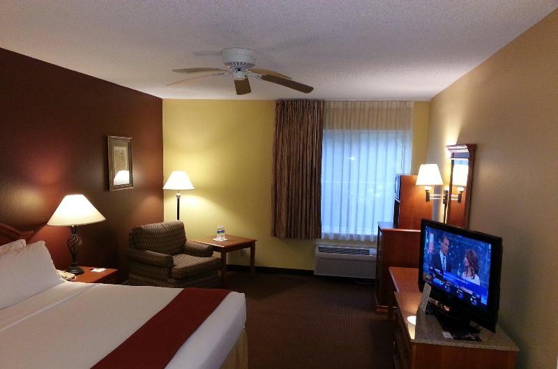 Holiday Inn Express Hotel & Suites Gainesville By Ihg מראה חיצוני תמונה