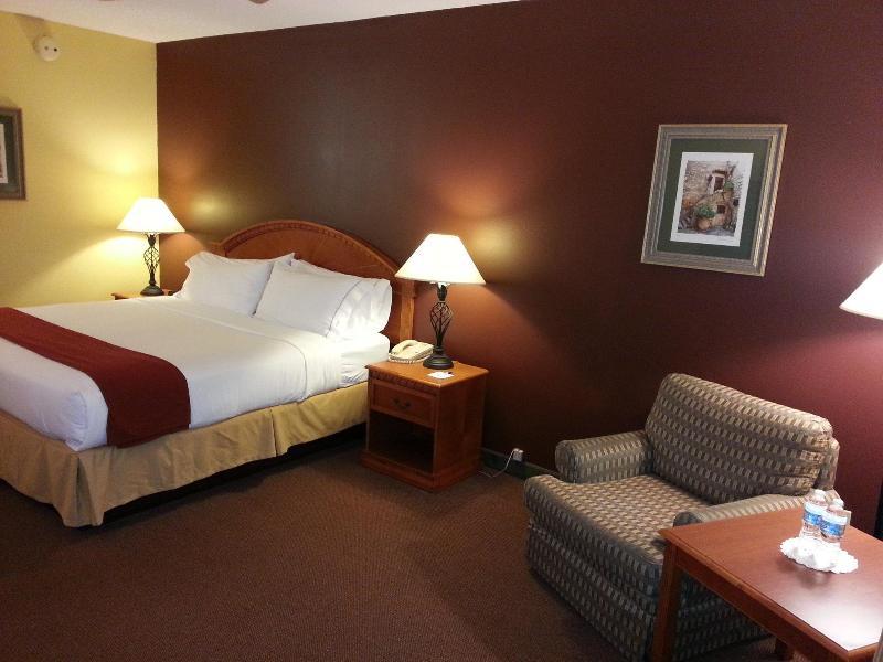 Holiday Inn Express Hotel & Suites Gainesville By Ihg מראה חיצוני תמונה