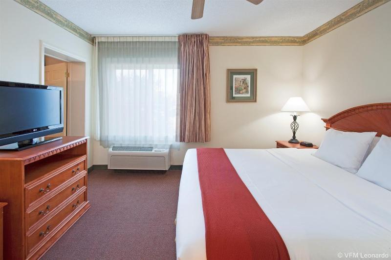 Holiday Inn Express Hotel & Suites Gainesville By Ihg מראה חיצוני תמונה