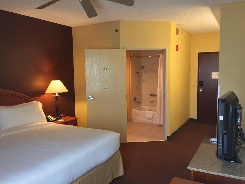 Holiday Inn Express Hotel & Suites Gainesville By Ihg מראה חיצוני תמונה